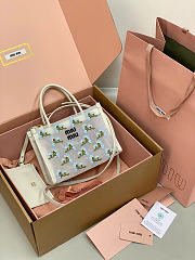 Kitlife Miu Miu Embroidered Mesh Top-handle Bag White 19.5×14×9cm - 1