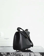 Kitlife Chanel Mini V-Flap Hobo Bag Black 16x22x7.8cm - 5