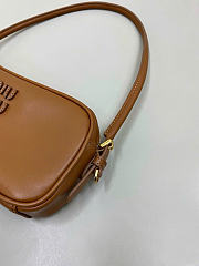 Kitlife Chanel Mini V-Flap Hobo Bag Brown 16x22x7.8cm - 6