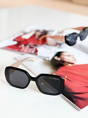 Kitlife Saint Laurent 26S Gold-Lettered French Cat-Eye Sunglasses Black & White - 1