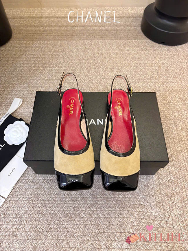 Kitlife Chanel CC Lambskin Slingbacks Mules Patent Beige Suede Square Toe Flats - 1