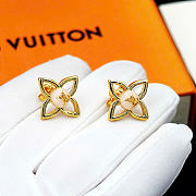 Kitlife Louis Vuitton Pearly Flower Stud Earrings  - 2