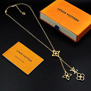 Kitlife Louis Vuitton Pearly Flower Necklace - 1
