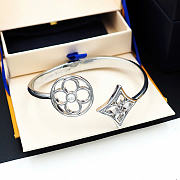 Kitlife Louis Vuitton Pearly Flower Bracelet Silver - 5
