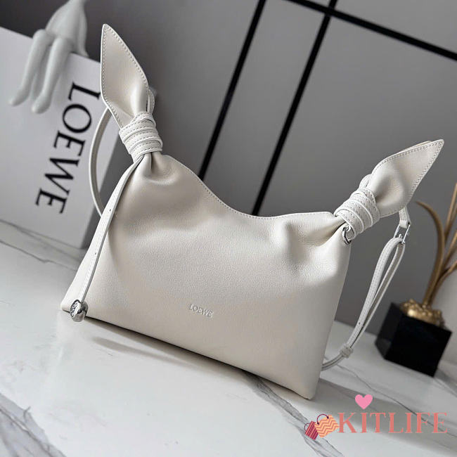Kitlife Loewe Mini Scarf Bag In White Smooth Calfskin BA604 24.5x6x14.5cm  - 1