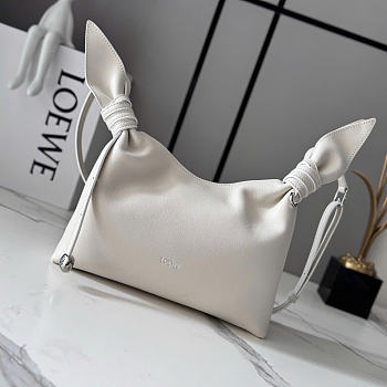 Kitlife Loewe Mini Scarf Bag In White Smooth Calfskin BA604 24.5x6x14.5cm 