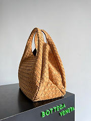 Kitlife Bottega Veneta Campana Shoulder Bag Beige Suede 844249 33x20x16.5cm  - 6