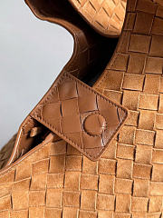 Kitlife Bottega Veneta Campana Shoulder Bag Beige Suede 844249 33x20x16.5cm  - 5
