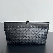 Kitlife Bottega Veneta Andiamo Boat Pouch Black 876344 31x16x8cm - 2