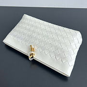 Kitlife Bottega Veneta Andiamo Boat Pouch White 876344 31x16x8cm  - 4