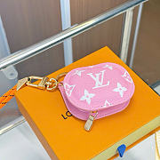 Kitlife Louis Vuitton Tune Key Holder and Bag Charm Pink Leather 8×6.5×3.5cm - 3