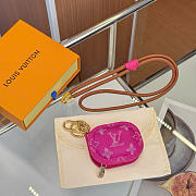 Kitlife Louis Vuitton Tune Key Holder and Bag Charm Pink Denim 8×6.5×3.5cm  - 5