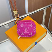 Kitlife Louis Vuitton Tune Key Holder and Bag Charm Pink Denim 8×6.5×3.5cm  - 3