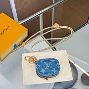 Kitlife Louis Vuitton Tune Key Holder and Bag Charm Blue Denim 8×6.5×3.5cm  - 1