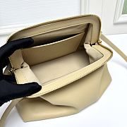 Kitlife Celine Small Doctor Pouch In Beige Supple Calfskin 27.5x15x14cm - 3