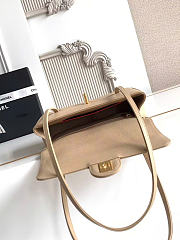 Kitlife Chanel 26P Flap Bag Beige Grained Shiny Calfskin AS6130 15x22x7cm - 5