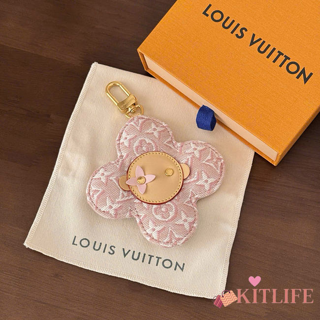 Kitlife Louis Vuitton Vivienne Bag Charm Embossed Pink M04278 - 1