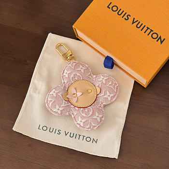 Kitlife Louis Vuitton Vivienne Bag Charm Embossed Pink M04278