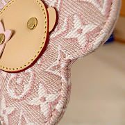 Kitlife Louis Vuitton Vivienne Bag Charm Embossed Pink M04278 - 5
