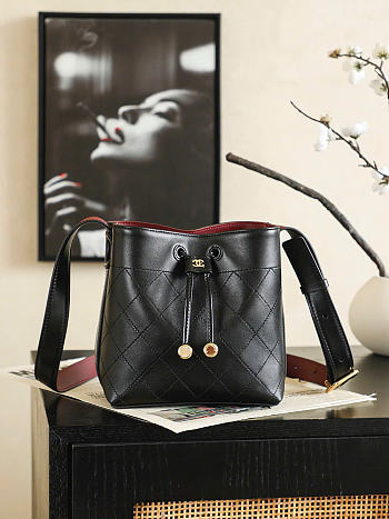 Kitlife Chanel Small Bucket Bag Black Calfskin & Gold-Tone Metal 18x18x10.5cm