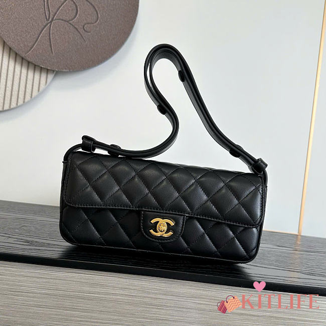 Kitlife Chanel 26B Lambskin Baguette Shoulder Bag Black 10x25x5cm  - 1