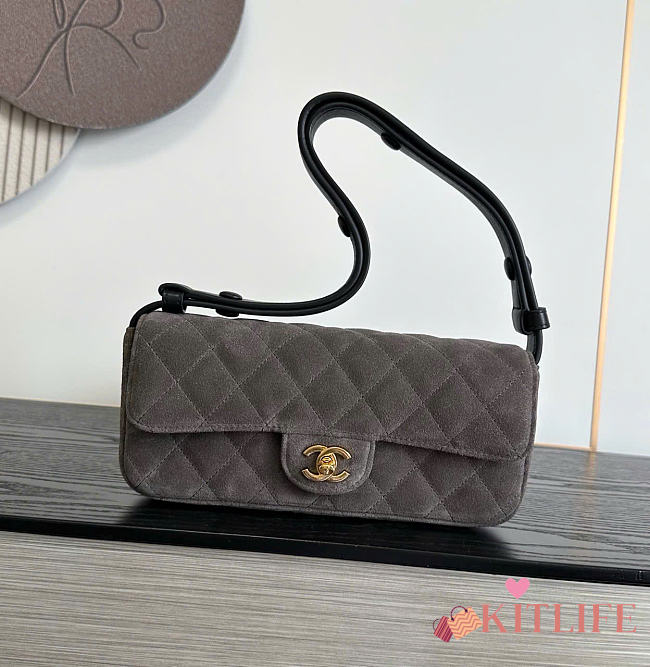 Kitlife Chanel 26B Baguette Shoulder Bag Gray Suede 10x25x5cm - 1