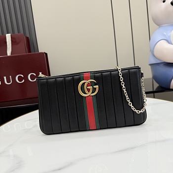 Kitlife Gucci GG Marmont Pouch With Strap Black Vertical Matelassé Nappa Leather A006X2 26x13x1.5cm