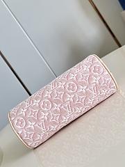 Kitlife Louis Vuitton Pochette Papillon Monogram Emblème Rose Ruban M29881 20 x 8.5 x 8.5 cm - 2