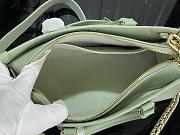 Kitlife Louis Vuitton OnTheGo East West Chain Bag Green M2A337 25x13x10cm - 5