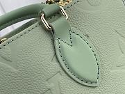 Kitlife Louis Vuitton OnTheGo East West Chain Bag Green M2A337 25x13x10cm - 4