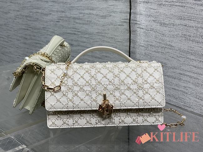 Kitlife Dior Miss Embroidered Beaded White Chain Bag M0997 21x11.5x4cm  - 1