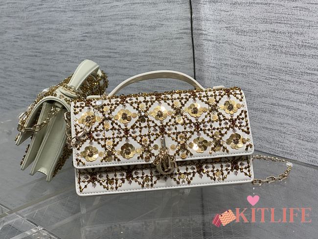 Kitlife Dior Miss Embroidered White & Gold Rhinestone Chain Bag 21x11.5x4 cm  - 1