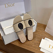 Kitlife Dior Dioriviera Médaillon Slide Natural Embroidered Cotton and Black Calfskin  - 4
