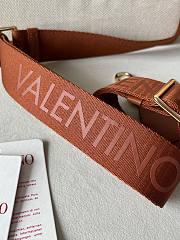 Kitlife Valentino Garavani  Chelsea Re Flap Bag Beige Canvas & Brown 18x28x8cm - 6
