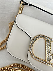 Kitlife Valentino Garavani Locò Small Shoulder Bag White With Jewel Logo Gold Hardware 20x11x5cm - 4