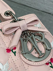 Kitlife Dior Dioramour Lady Bag Pink Cannage Lambskin Embroidered with Multicolor Doves & Roses Motif 20x17x8cm - 4