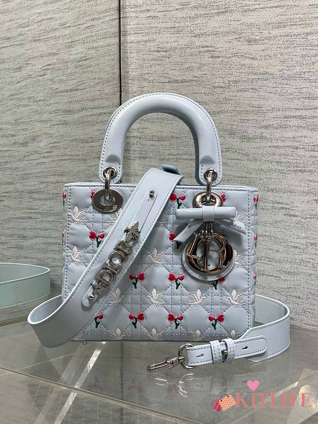 Kitlife Dior Dioramour Lady Bag White Cannage Lambskin Embroidered with Multicolor Doves & Roses Motif 20x17x8cm - 1