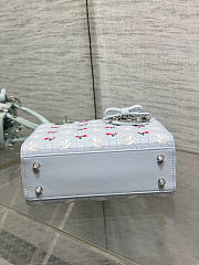 Kitlife Dior Dioramour Lady Bag White Cannage Lambskin Embroidered with Multicolor Doves & Roses Motif 20x17x8cm - 6