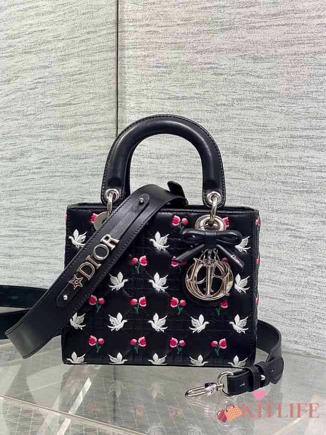 Kitlife Dior Dioramour Lady Bag Black Cannage Lambskin Embroidered with Multicolor Doves & Roses Motif 20x17x8cm  - 1