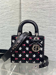 Kitlife Dior Dioramour Lady Bag Black Cannage Lambskin Embroidered with Multicolor Doves & Roses Motif 20x17x8cm  - 1