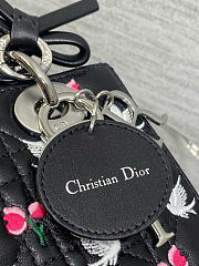 Kitlife Dior Dioramour Lady Bag Black Cannage Lambskin Embroidered with Multicolor Doves & Roses Motif 20x17x8cm  - 4