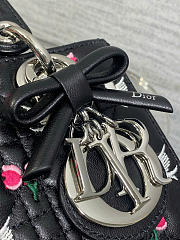 Kitlife Dior Dioramour Lady Bag Black Cannage Lambskin Embroidered with Multicolor Doves & Roses Motif 20x17x8cm  - 3