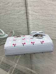 Kitlife Dior Lady D-Joy Bag White Cannage Lambskin Embroidered with Multicolor Doves & Roses Motif 22x6x12cm  - 2