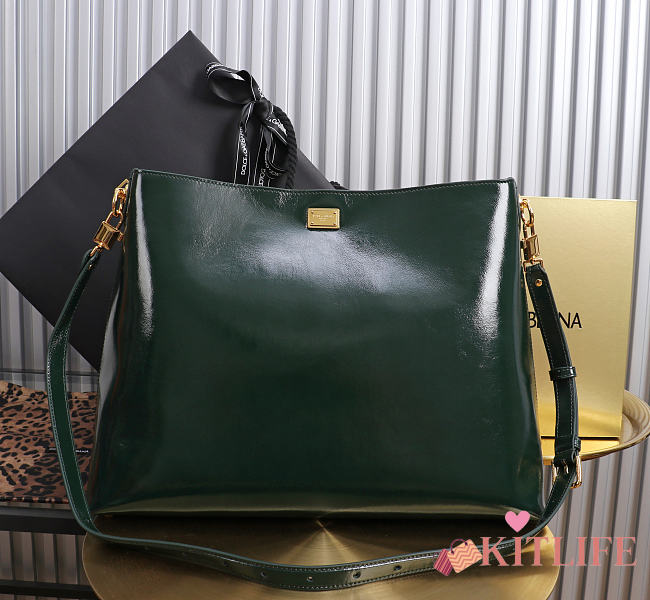 Kitlife Dolce & Gabbana Large Vittoria Calfskin Shoulder Dark Green 40x12x30cm - 1