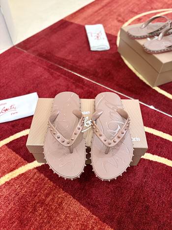 Kitlife Christian Louboutin Super Loubi Flip Thong Sandals Beige
