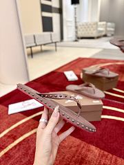 Kitlife Christian Louboutin Super Loubi Flip Thong Sandals Beige - 4
