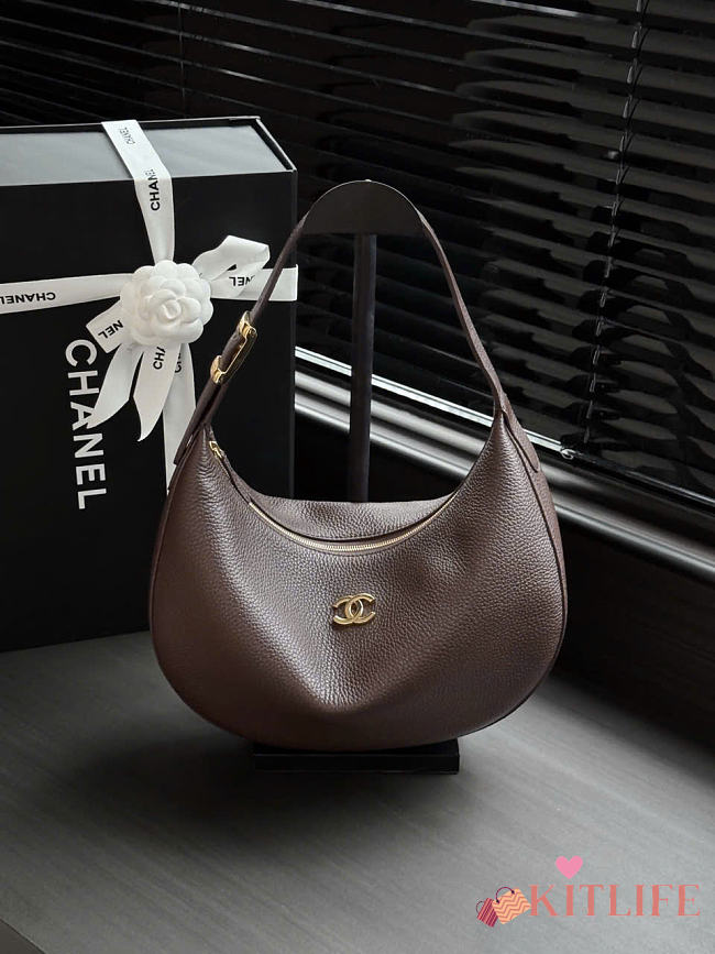 Kitlife Chanel Hobo Handbag Dark Brown Tanned Calfskin & Gold-tone Metal AS6570 21x30x9cm  - 1