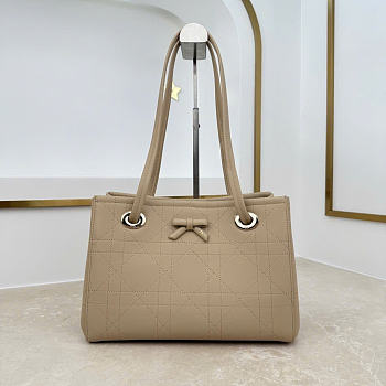Kitlife Dior Small Shopping Bag Beige Leather M1410 27x19x13.5cm