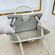 Kitlife Dior Small Shopping Bag White & Light Blue Oblique M1410 27x19x13.5cm  - 4