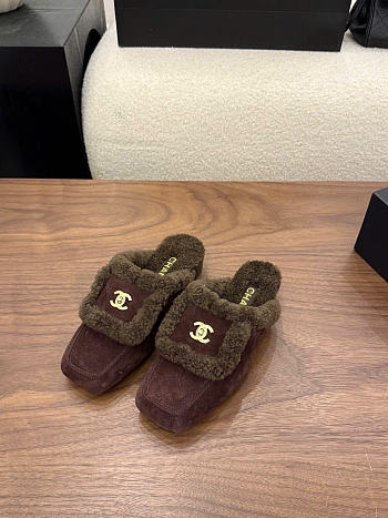 Kitlife Chanel 26P Square-toe Shearling-trimmer Mules Dark Brown Suede 